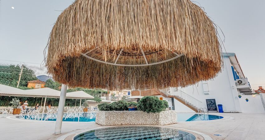 MONTA VERDE HOTEL AND VILLAS