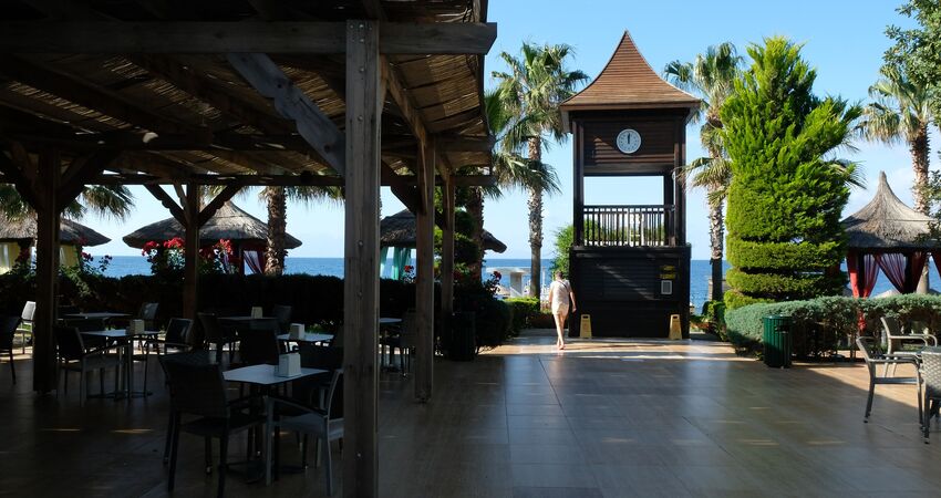 LATANYA BEACH RESORT HOTEL