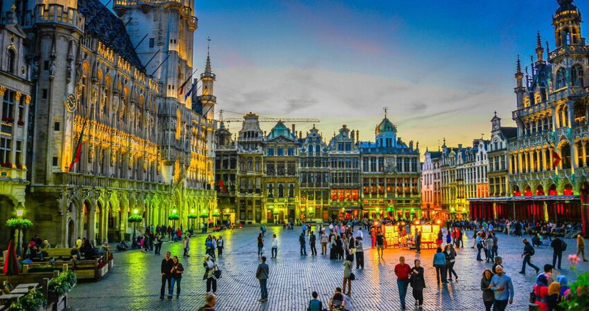 Benelux Paris İkonları Turu  Pegasus Hava Yolları Tarifeli Seferi İle  7 Gece 8 Gün